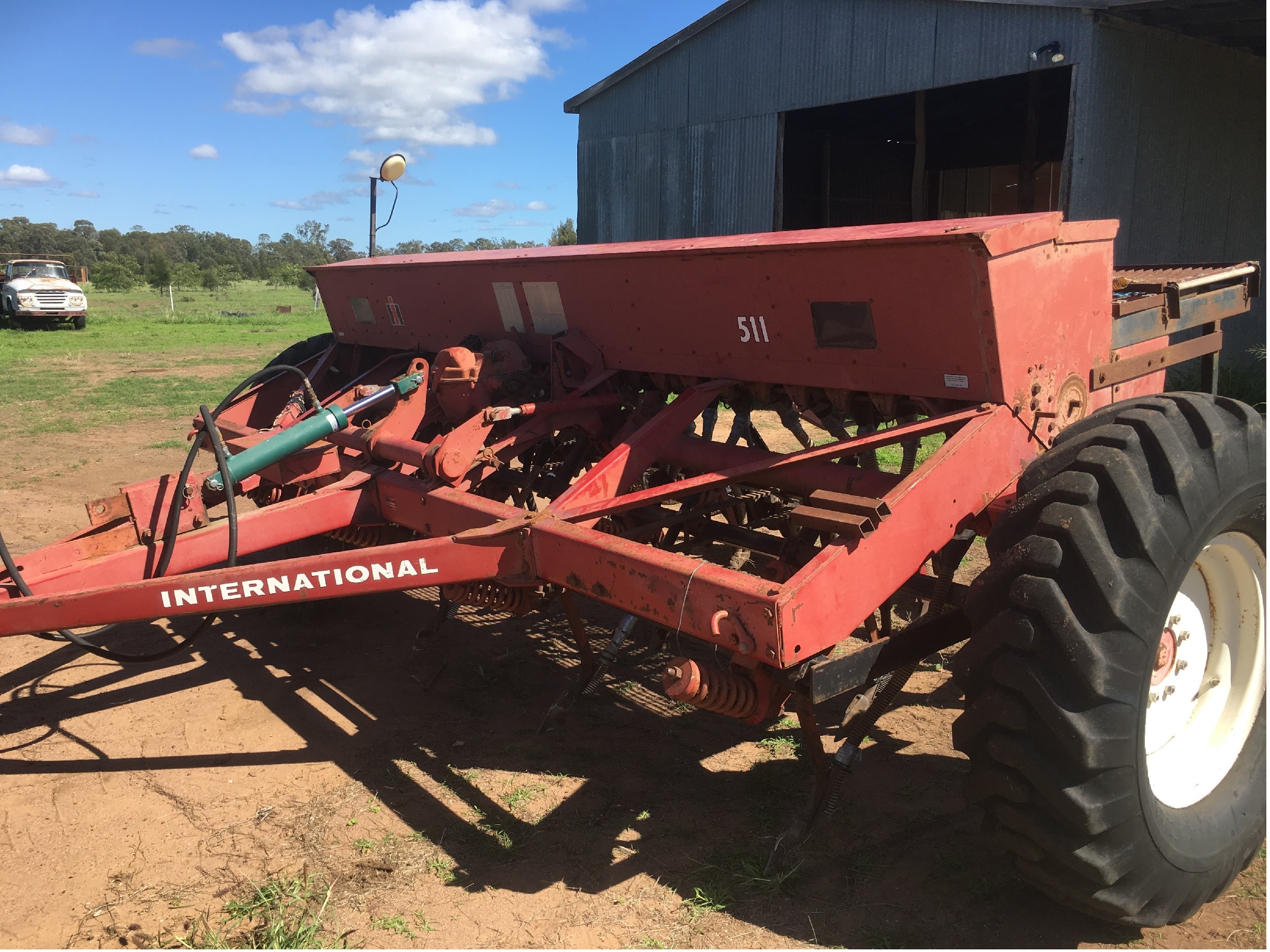 24 Row International 511 Machinery & Equipment Tillage and